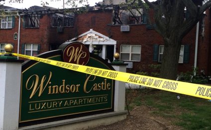 3-alarm fire guts East Windsor