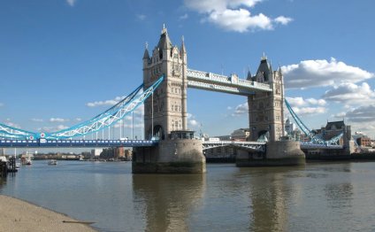 View of Tower Bridge, London