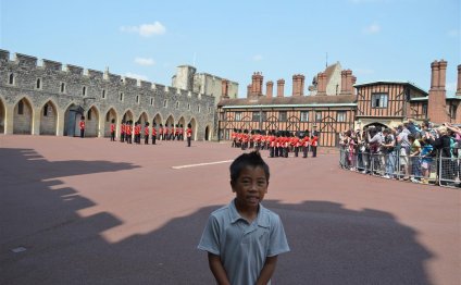 Windsor castle with kids