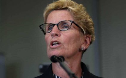 Premier Kathleen Wynne backs