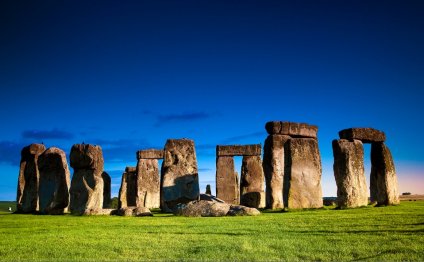 HomeStonehenge Tours