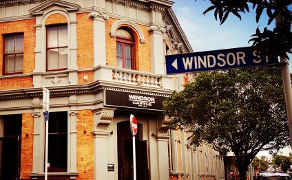 Looking up Parnell road at the