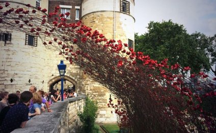 Tower of London s ,246