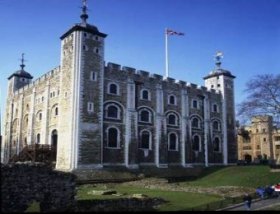 Book a hotel near Tower of London