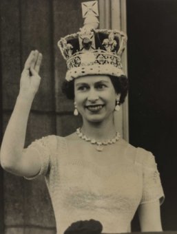 queen at coronation