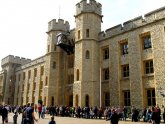 Where are the Crown Jewels in London?